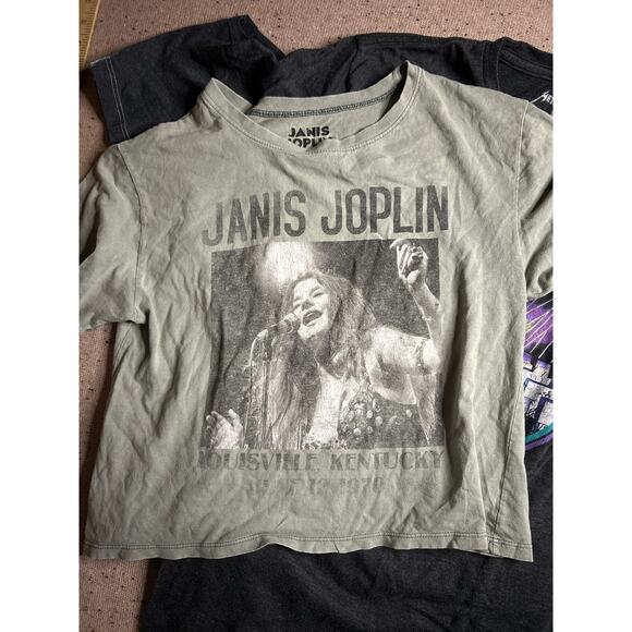 Women’s Band T-Shirt Lot Various Sizes | Rock Pop Graphic Tee Bundle - Picture 5 of 10